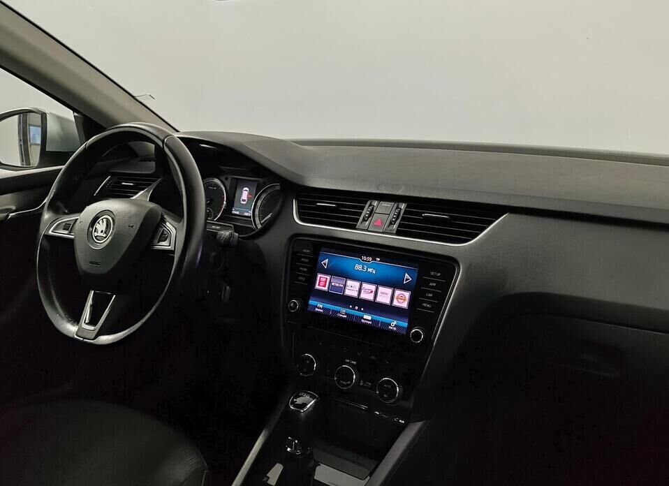 Skoda Octavia, III (A7) Рестайлинг 1.8 AMT (180 л.с.)