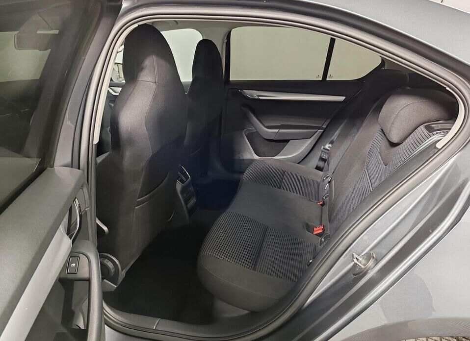 Skoda Octavia, III (A7) 1.8 AMT (180 л.с.)