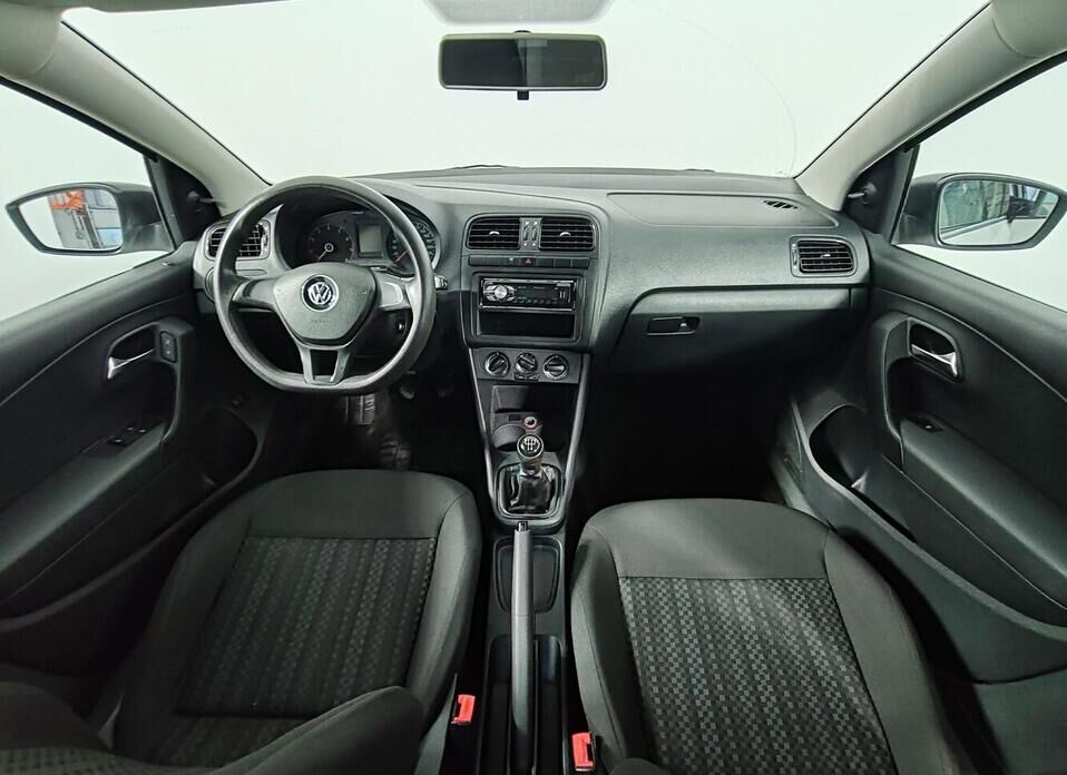 Volkswagen Polo 1.6 MT (110 л.с.)