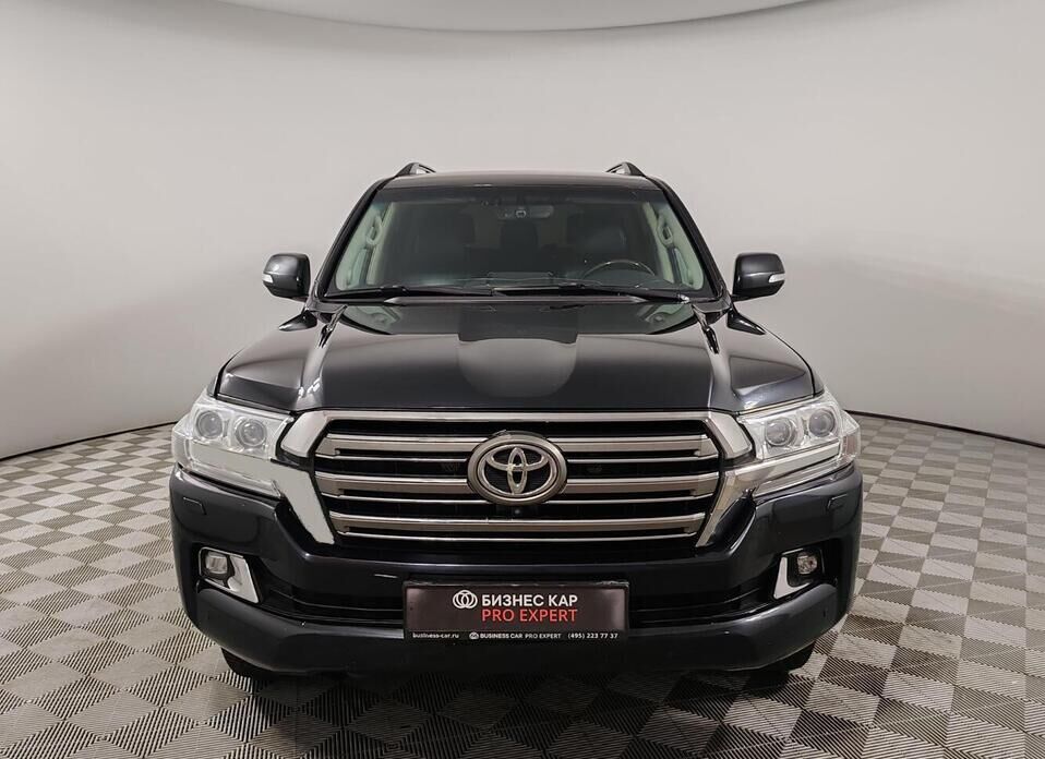 Toyota Land Cruiser, 200 Series Рестайлинг 2 4.5d AT (249 л.с.) 4WD
