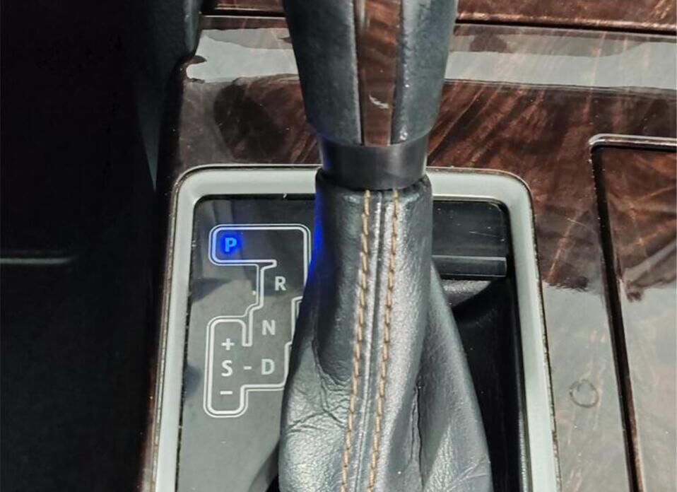 Toyota Camry, VII (XV50) Рестайлинг 2.5 AT (181 л.с.)