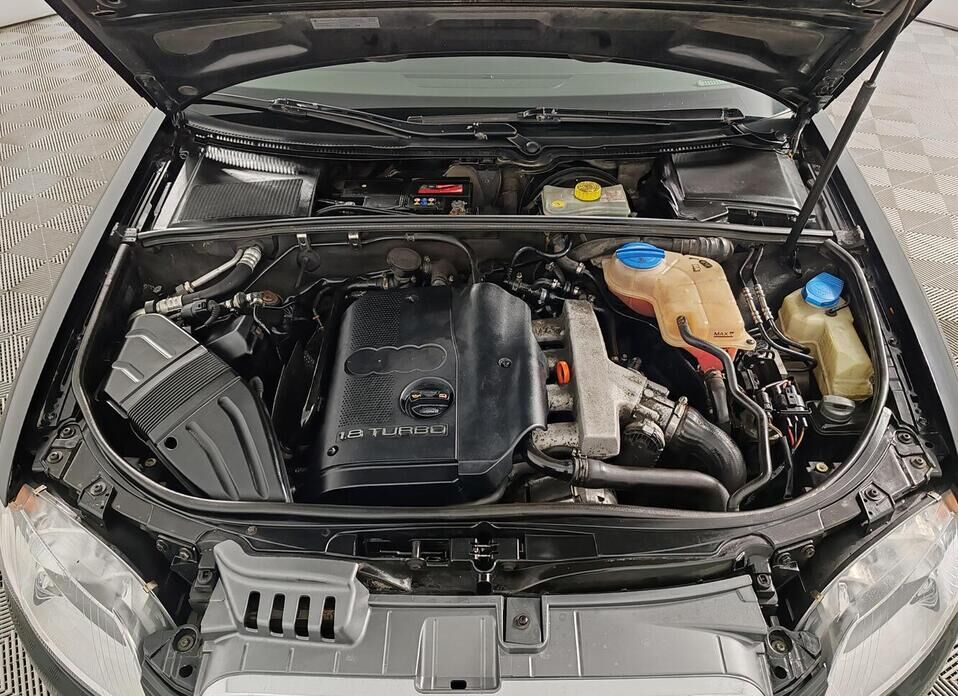 Audi A4, III (B7) 1.8 CVT (163 л.с.)