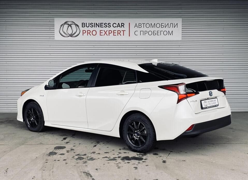 Toyota Prius, IV Рестайлинг (XW50) 1.8hyb AT (98 л.с.)