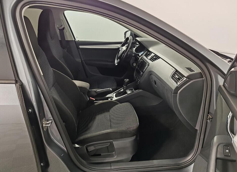 Skoda Octavia, III (A7) 1.8 AMT (180 л.с.)