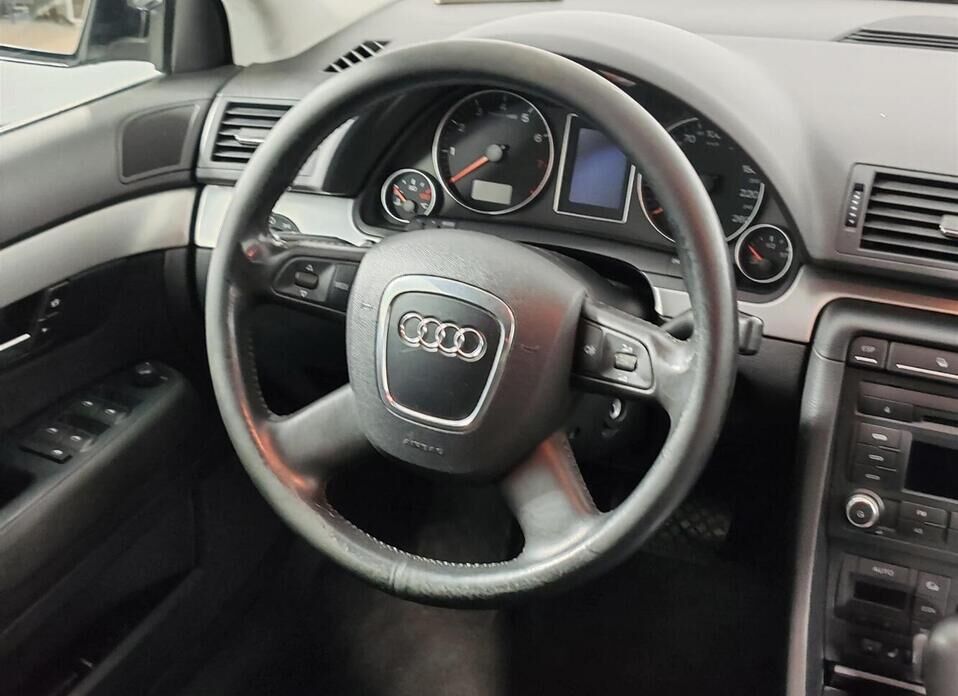 Audi A4, III (B7) 1.8 CVT (163 л.с.)