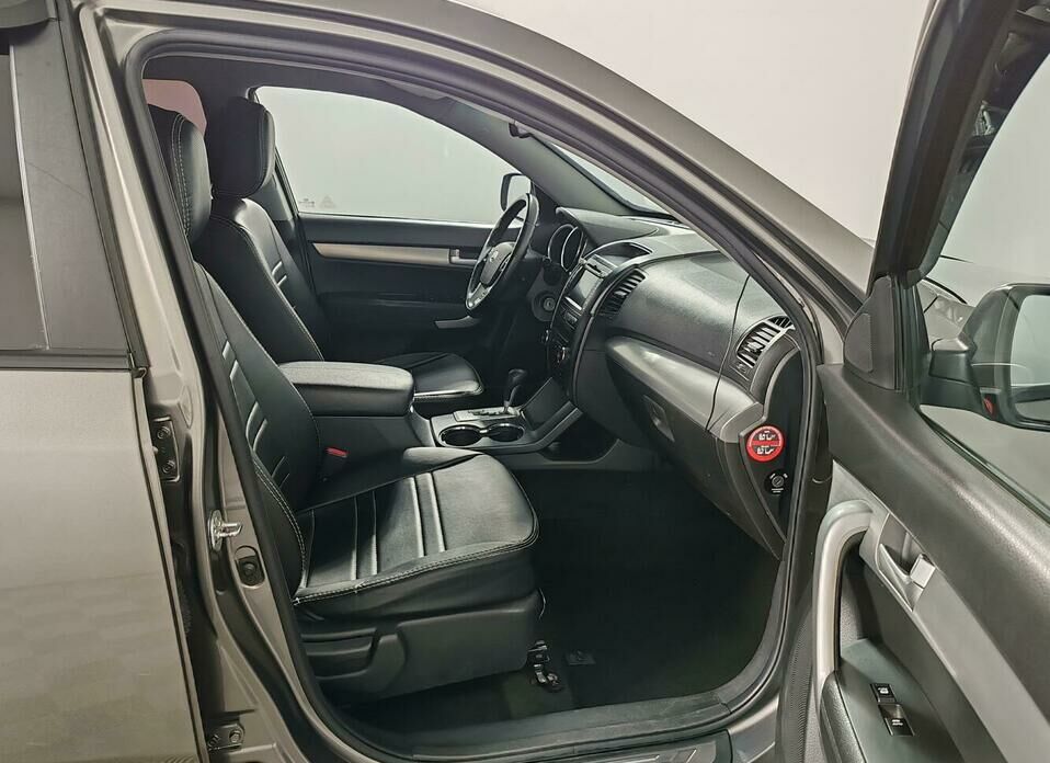 Kia Sorento 2.4 AT (175 л.с.) 4WD