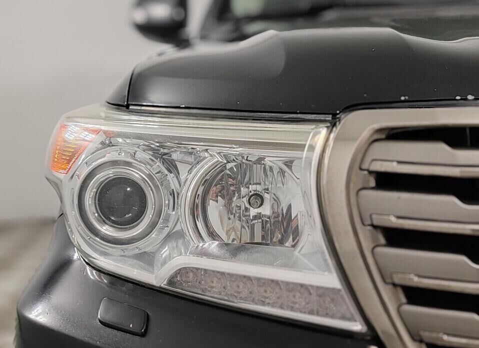 Toyota Land Cruiser, 200 Series Рестайлинг 1 4.5d AT (235 л.с.) 4WD