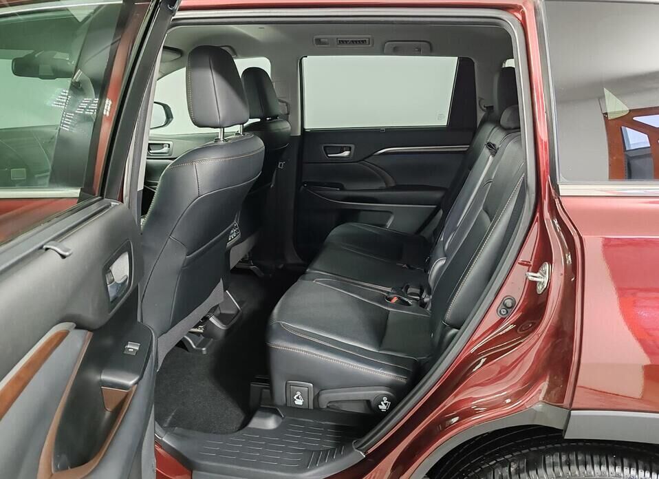 Toyota Highlander, III (XU50) Рестайлинг 3.5 AT (249 л.с.) 4WD