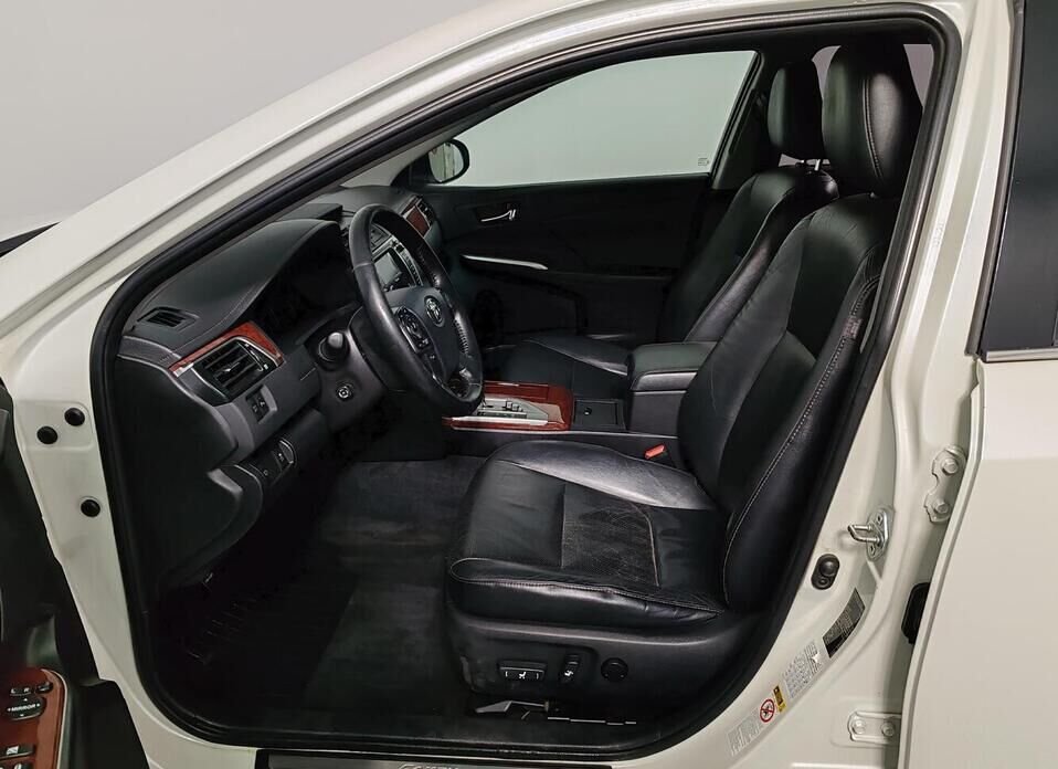 Toyota Camry, VII (XV50) 3.5 AT (249 л.с.)