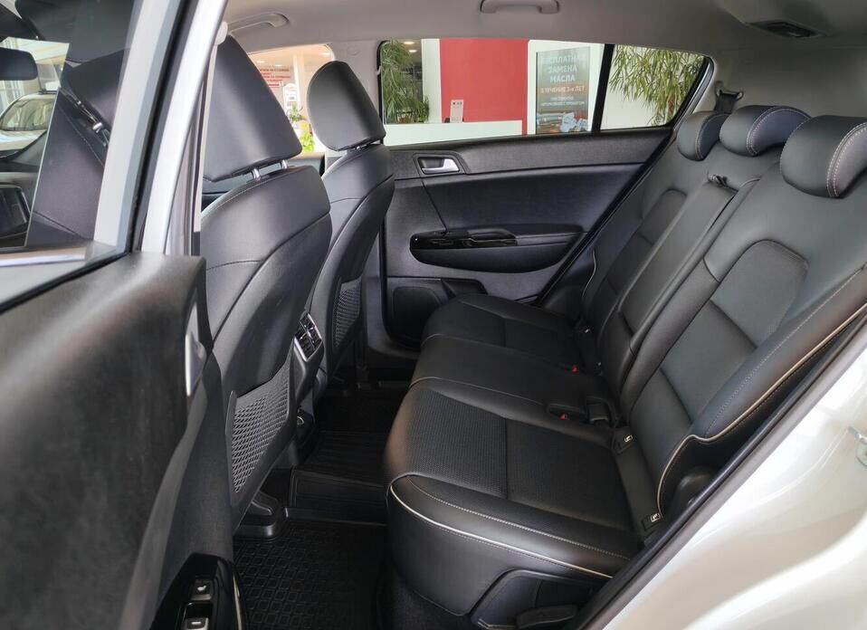 Kia Sportage, IV Рестайлинг 2.0 AT (150 л.с.) 4WD