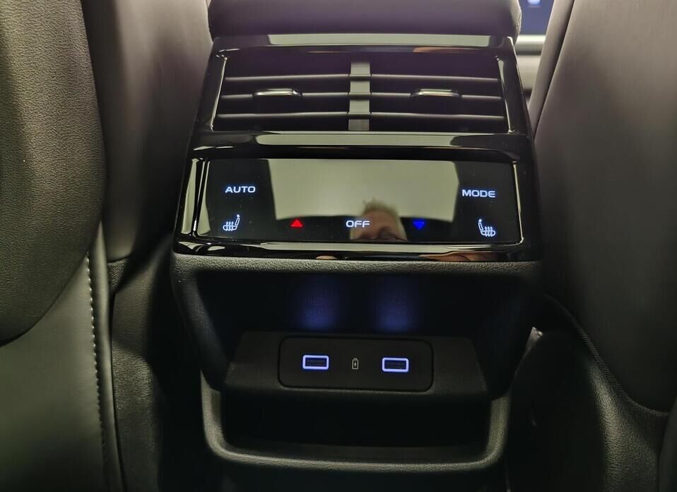Geely Monjaro 2.0 AT (238 л.с.) 4WD