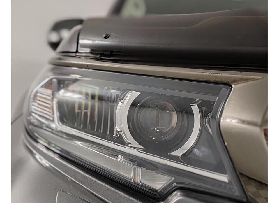 Toyota Land Cruiser Prado 2.8d AT (200 л.с.) 4WD