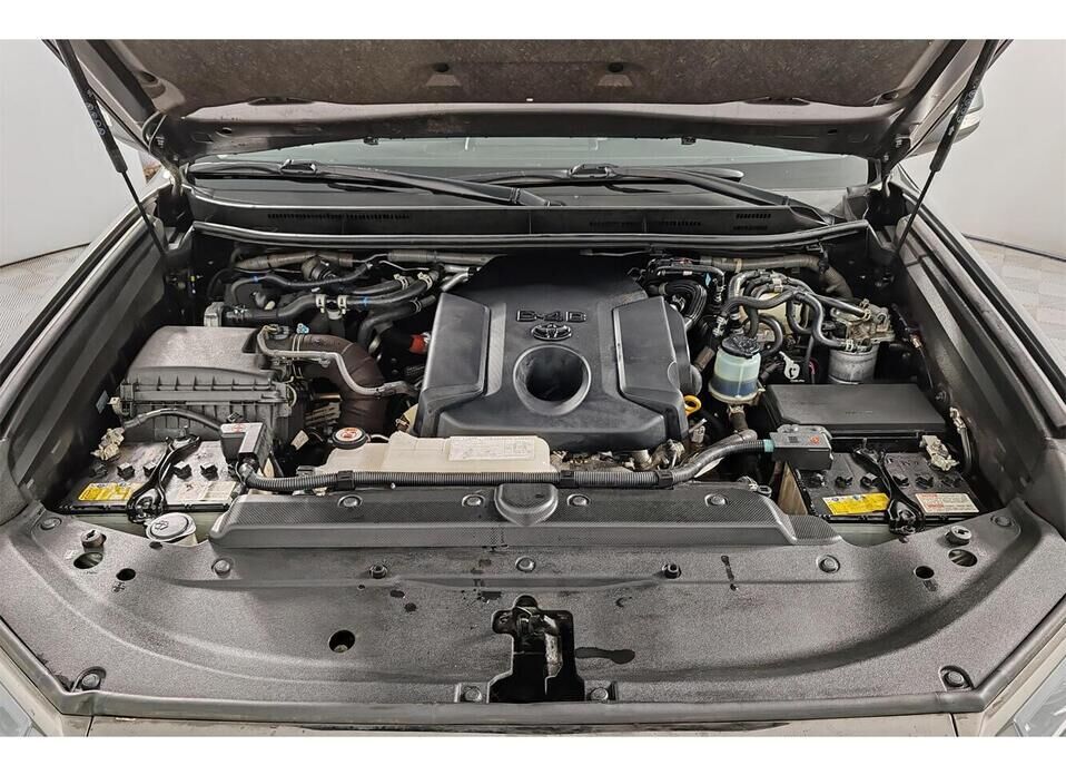 Toyota Land Cruiser Prado 2.8d AT (200 л.с.) 4WD