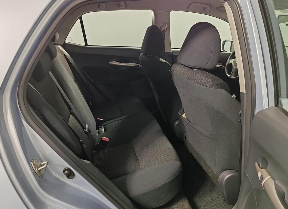 Toyota Auris, I 1.6 AMT (124 л.с.)