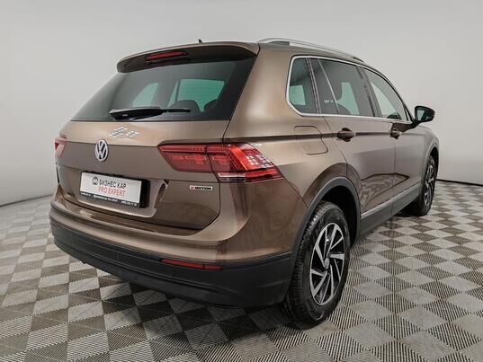 Volkswagen Tiguan, 2018 г., 157 694 км