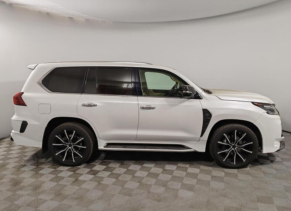 Lexus LX, III Рестайлинг 2 570 5.7 AT (367 л.с.) 4WD