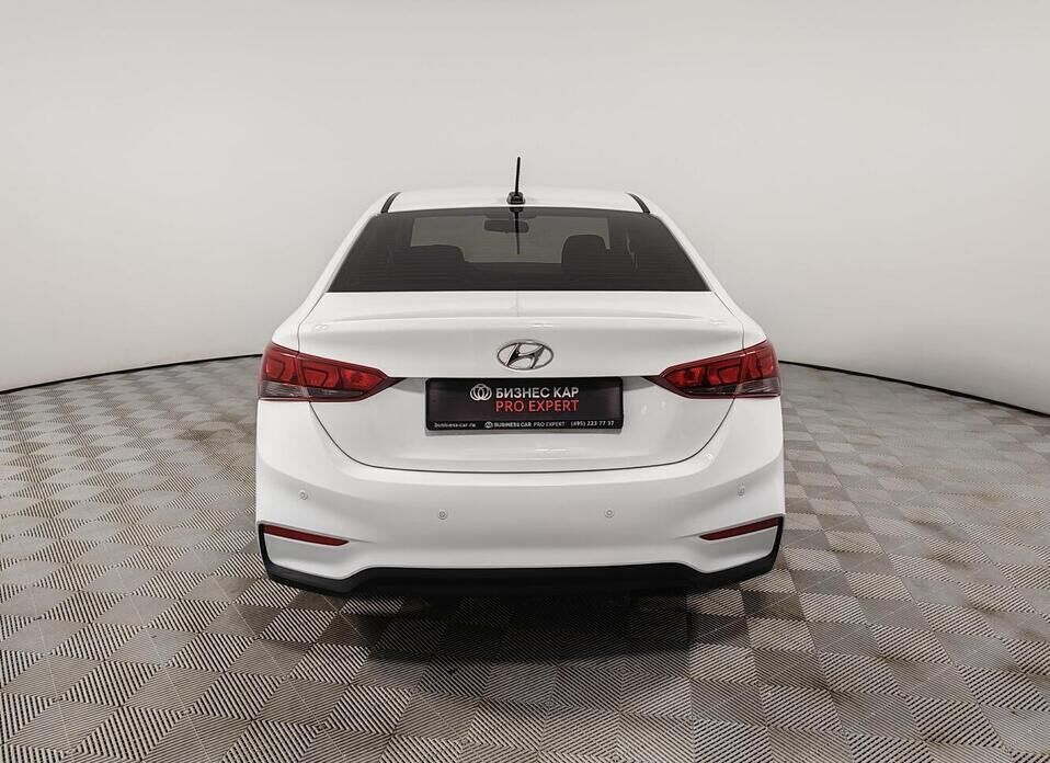 Hyundai Solaris, II 1.6 AT (123 л.с.)