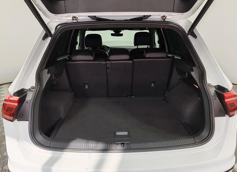 Volkswagen Tiguan, II Рестайлинг 2.0 AMT (180 л.с.) 4WD