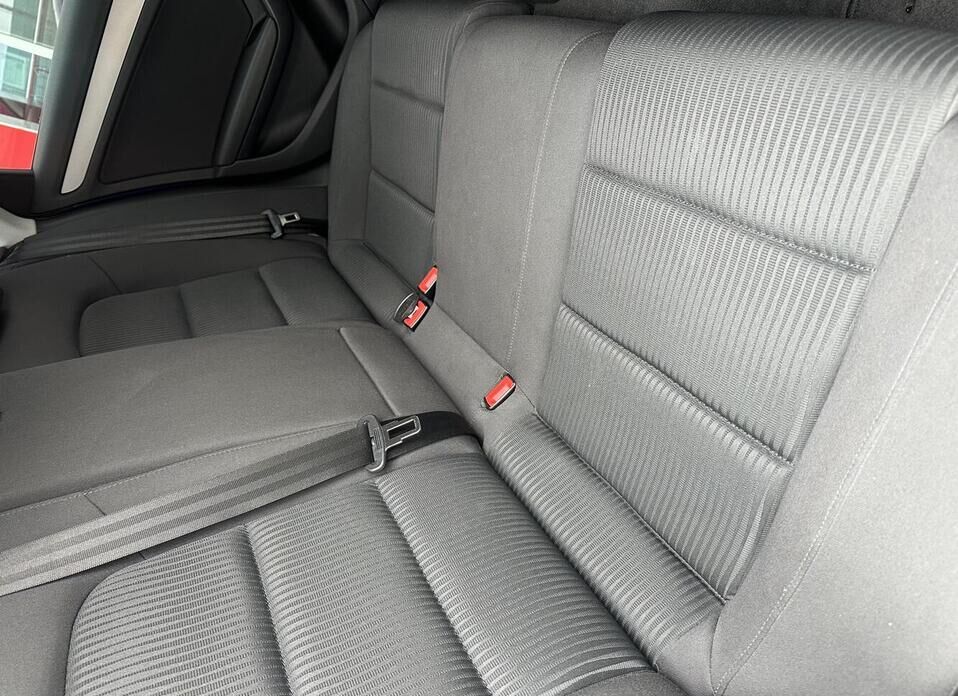 Audi A4, IV (B8) Рестайлинг 3.0 AMT (272 л.с.) 4WD