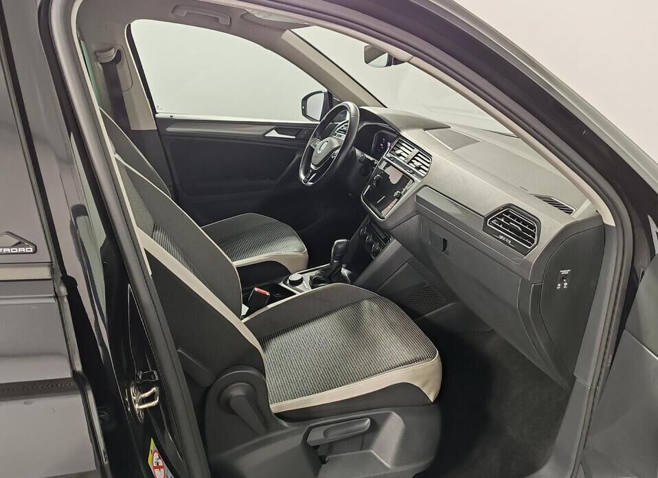 Volkswagen Tiguan, II 1.4 AMT (150 л.с.) 4WD