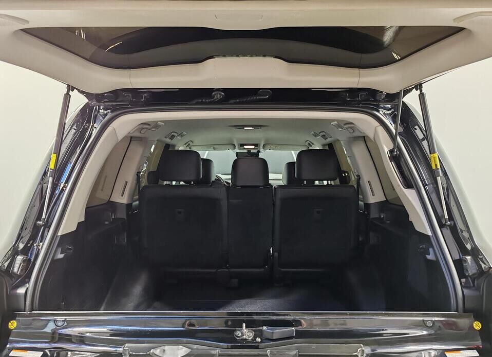 Toyota Land Cruiser, 200 Series Рестайлинг 2 4.5d AT (249 л.с.) 4WD