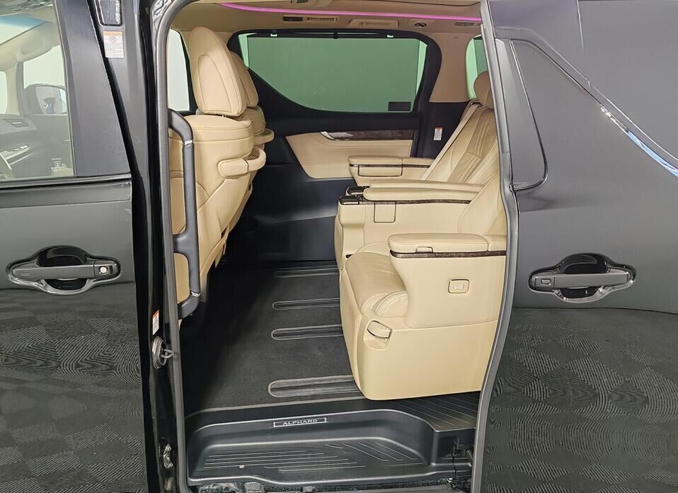 Toyota Alphard 3.5 AT (300 л.с.)