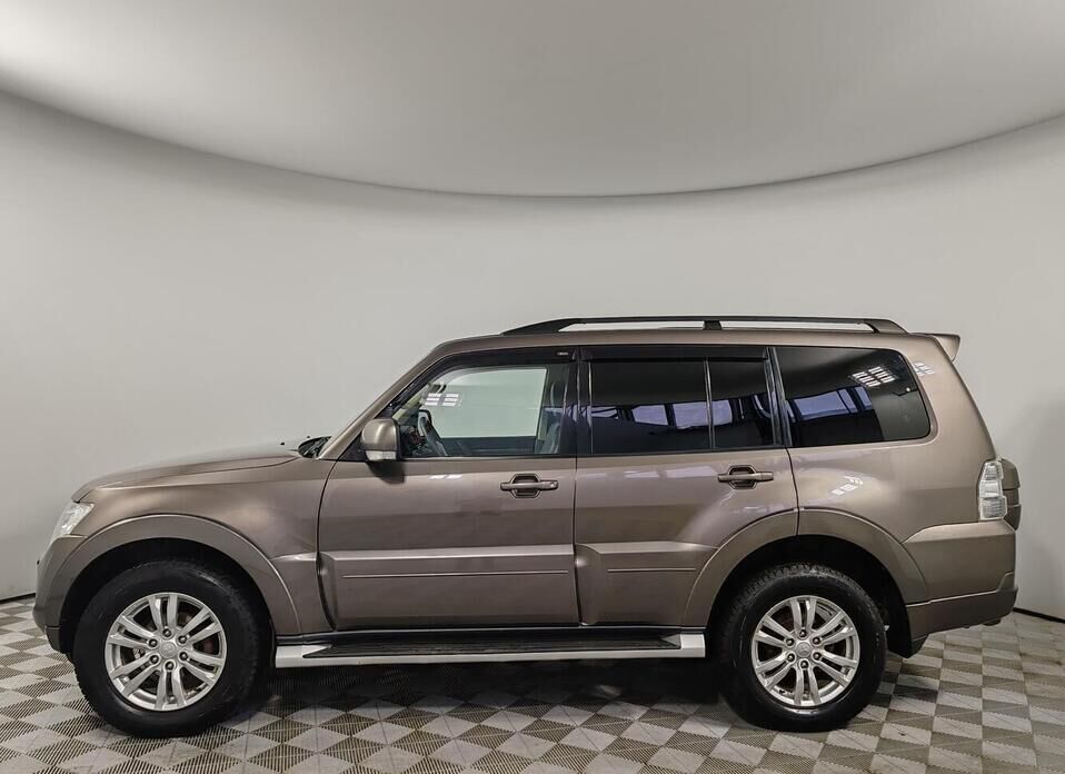 Mitsubishi Pajero, IV Рестайлинг 1 3.0 AT (178 л.с.) 4WD