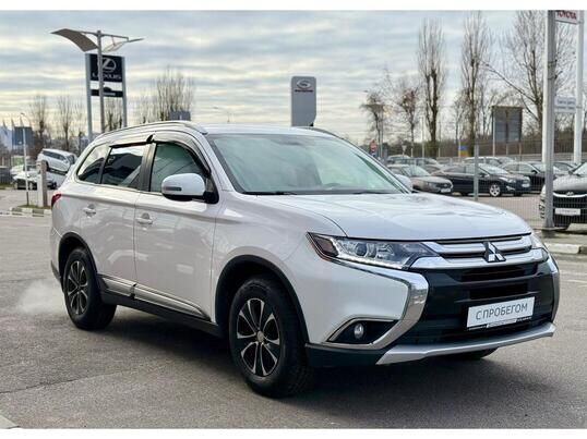 Mitsubishi Outlander, 2016 г., 176 766 км