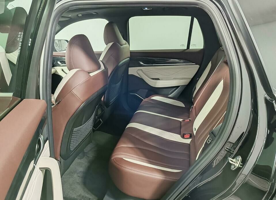 Geely Monjaro (Xingyue L) 2.0 AT (238 л.с.) 4WD