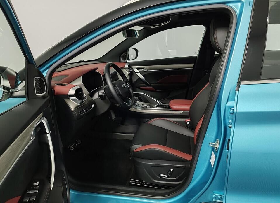 Geely Coolray 1.5 AMT (150 л.с.)