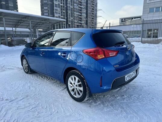 Toyota Auris, 2013&nbsp;г., 146&nbsp;428&nbsp;км