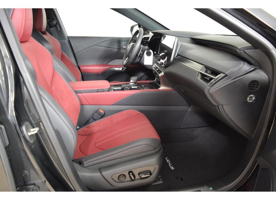 Lexus RX, V 500h 2.4hyb AT (371 л.с.) 4WD