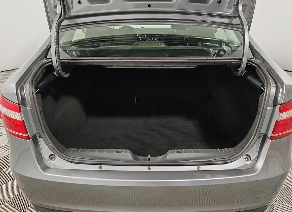 LADA (ВАЗ) Vesta, I 1.6 MT (106 л.с.)