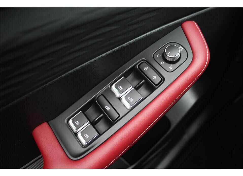 Geely Coolray, I Рестайлинг 1.5 AMT (147 л.с.)