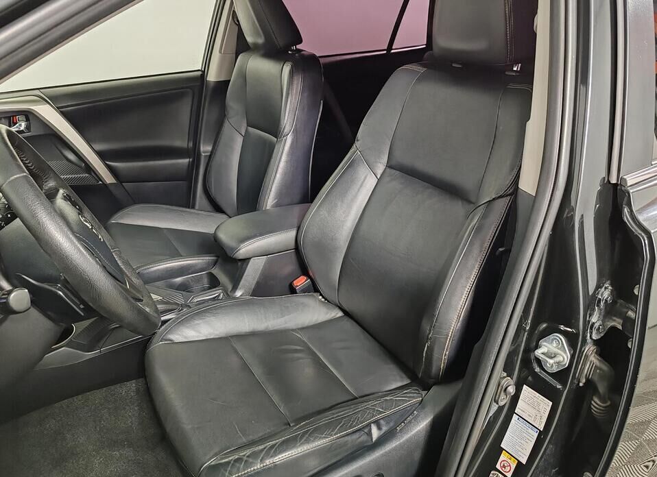 Toyota RAV4 2.2d AT (149 л.с.) 4WD