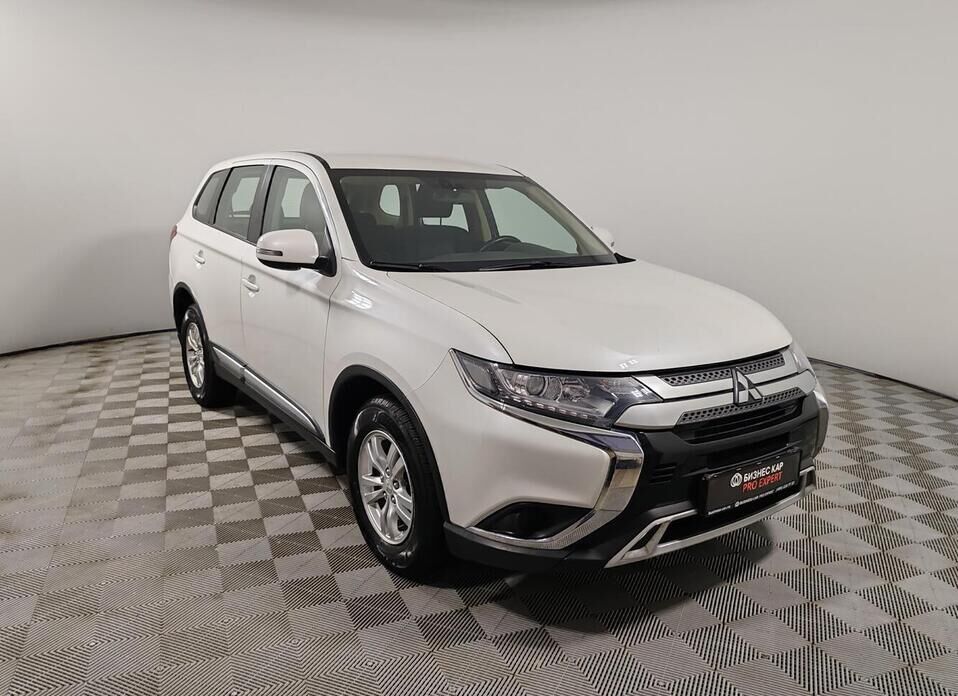 Mitsubishi Outlander, III Рестайлинг 3 2.0 CVT (146 л.с.) 4WD