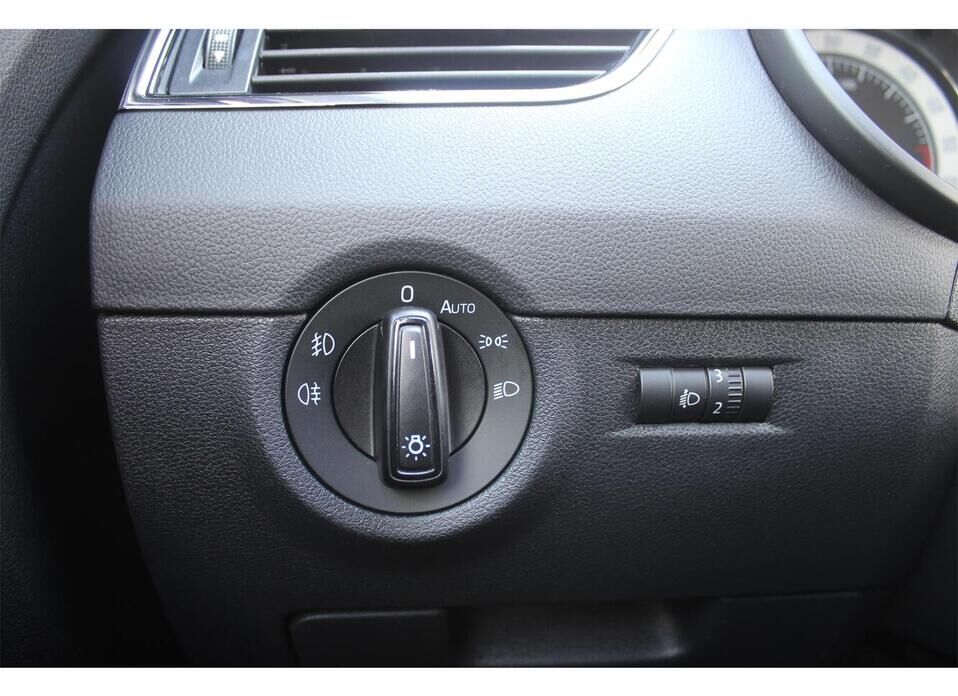 Skoda Octavia, III (A7) 2.0d AMT (150 л.с.)