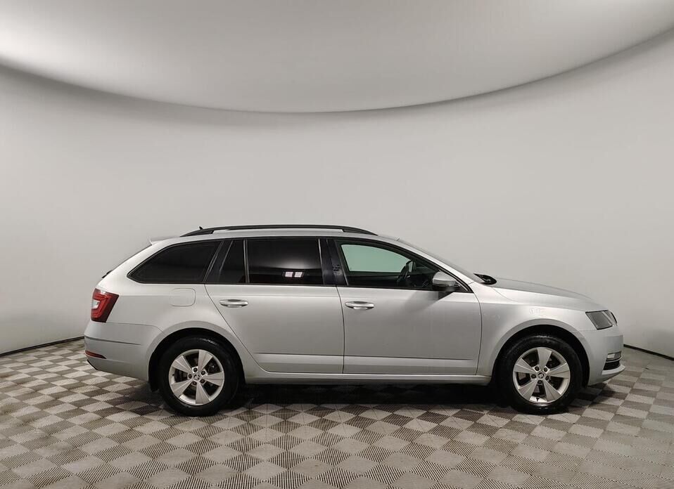 Skoda Octavia, III (A7) Рестайлинг 1.8 AMT (180 л.с.)