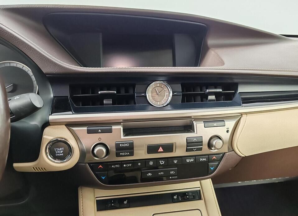 Lexus ES, VI Рестайлинг 200 2.0 AT (150 л.с.)