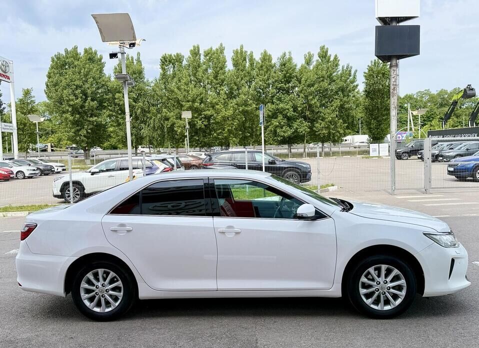 Toyota Camry, VII (XV50) Рестайлинг 2.5 AT (181 л.с.)