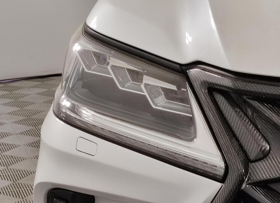 Lexus LX, III Рестайлинг 2 570 5.7 AT (367 л.с.) 4WD