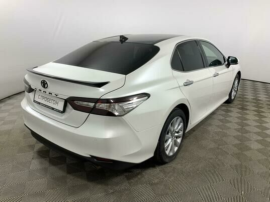 Toyota Camry, 2018 г., 99 987 км