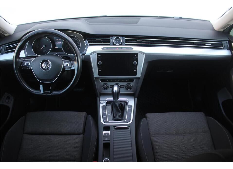 Volkswagen Passat, B8 1.8 AMT (180 л.с.)