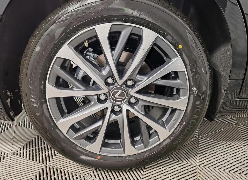 Lexus ES, VII Рестайлинг 2 200 2.0 CVT (173 л.с.)