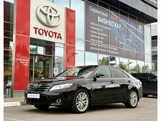 Toyota Camry, 2011 г., 247 979 км