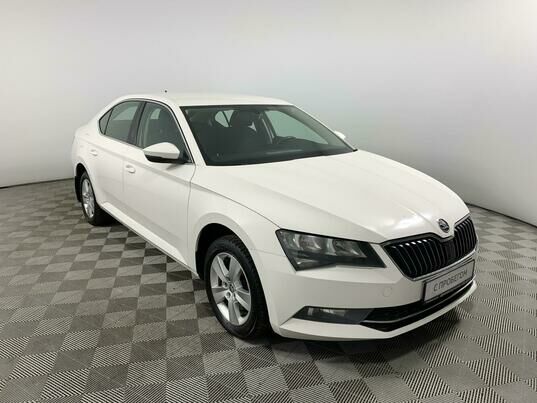 Skoda Superb, 2018 г., 104 873 км