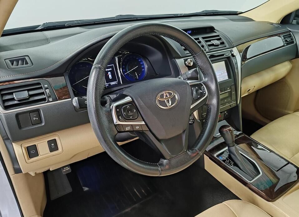 Toyota Camry, VII (XV50) Рестайлинг 2.5 AT (181 л.с.)