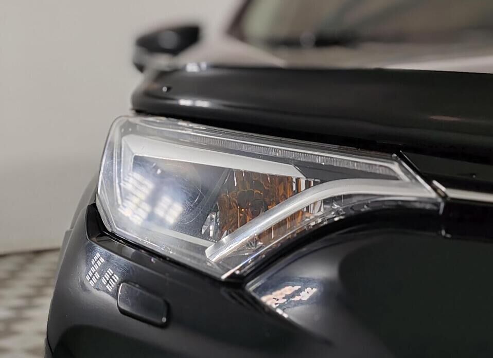 Toyota RAV4, IV (XA40) Рестайлинг 2.5 AT (180 л.с.) 4WD