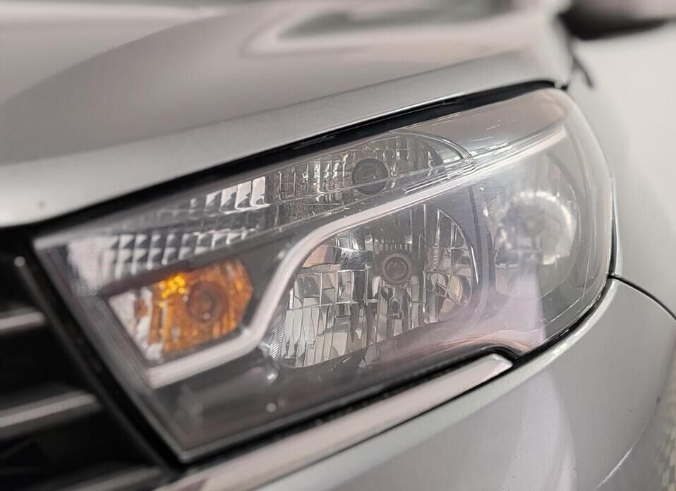 LADA (ВАЗ) Vesta, I 1.6 MT (106 л.с.)