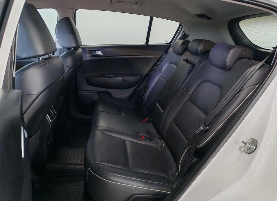 Kia Sportage, IV Рестайлинг 2.0 AT (150 л.с.) 4WD